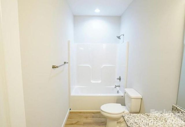 817 W Davidson Avenue, Gastonia, NC 28052