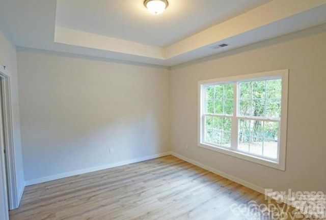 817 W Davidson Avenue, Gastonia, NC 28052