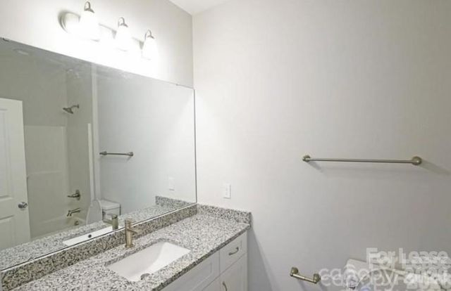 817 W Davidson Avenue, Gastonia, NC 28052