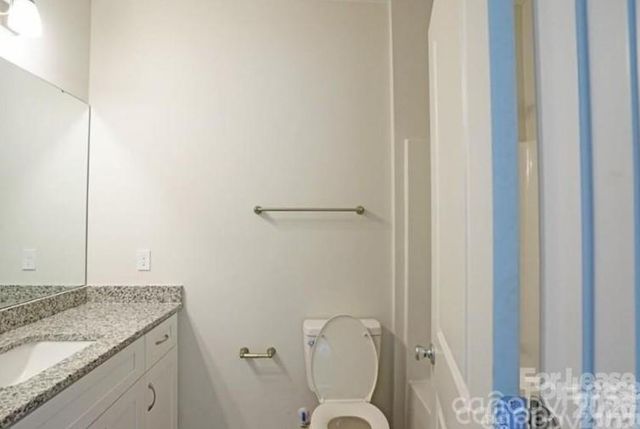 817 W Davidson Avenue, Gastonia, NC 28052