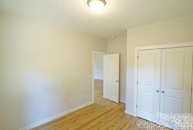 817 W Davidson Avenue, Gastonia, NC 28052
