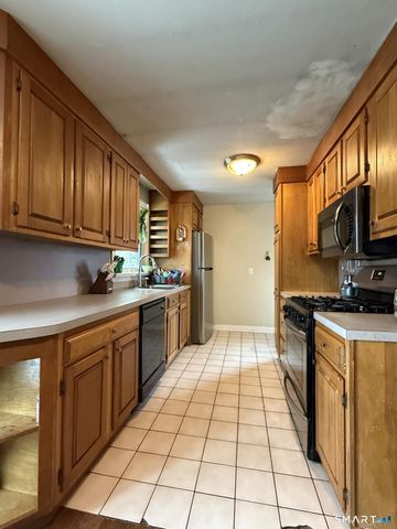 51 Beechwood Road, Montville, CT 06370