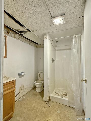 51 Beechwood Road, Montville, CT 06370