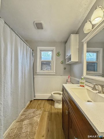 51 Beechwood Road, Montville, CT 06370