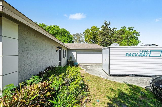 5514 FULMAR DRIVE, Tampa, FL 33625