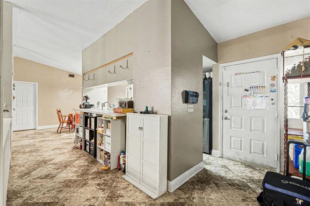 5514 FULMAR DRIVE, Tampa, FL 33625