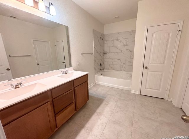 22407 Mandragora, San Antonio, TX 78261