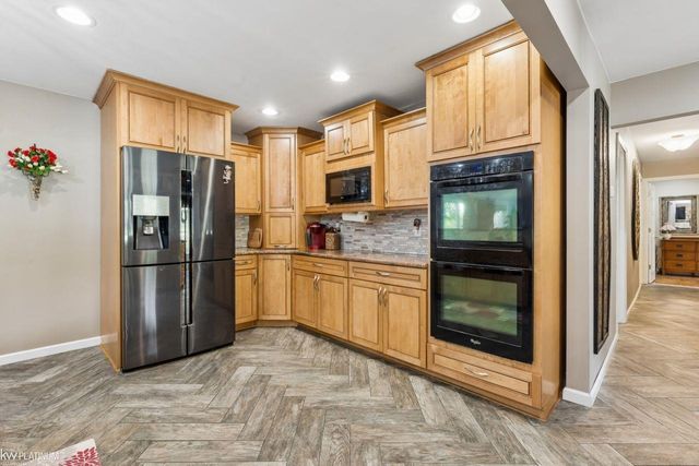 49199 Fairchild Road, Macomb Twp, MI 48042