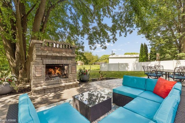49199 Fairchild Road, Macomb Twp, MI 48042