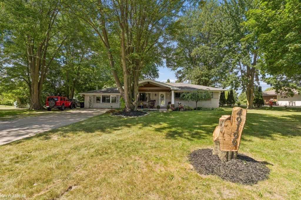 49199 Fairchild Road, Macomb Twp, MI 48042