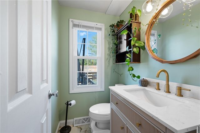 1218 Edgewood, W Leechburg, PA 15656