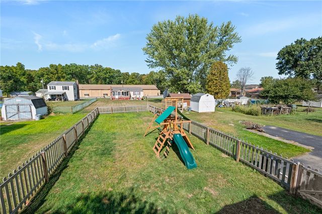 1218 Edgewood, W Leechburg, PA 15656