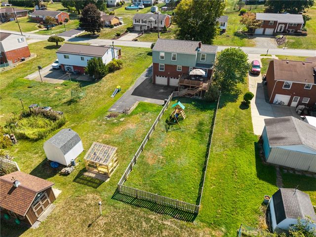 1218 Edgewood, W Leechburg, PA 15656