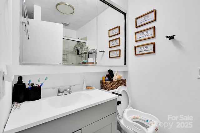 17154 Frog Pond Road, Oakboro, NC 28129