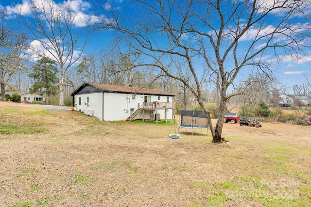 17154 Frog Pond Road, Oakboro, NC 28129