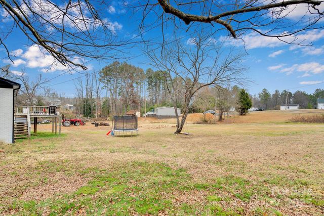 17154 Frog Pond Road, Oakboro, NC 28129