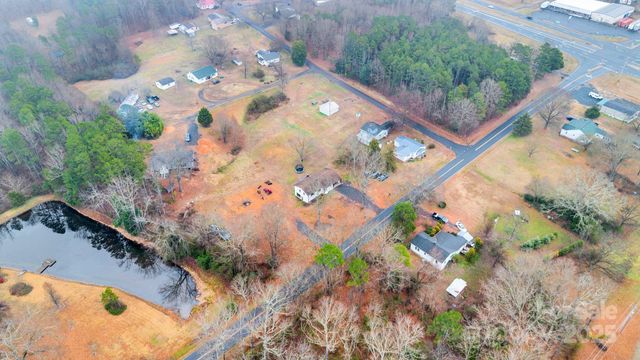 17154 Frog Pond Road, Oakboro, NC 28129