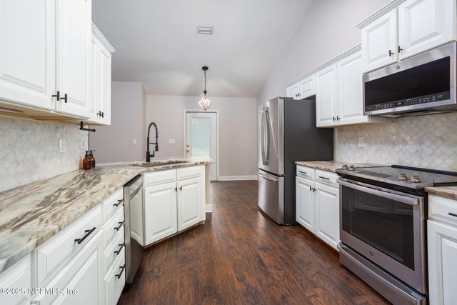 194 HORSEMAN CLUB Road, Palatka, FL 32177