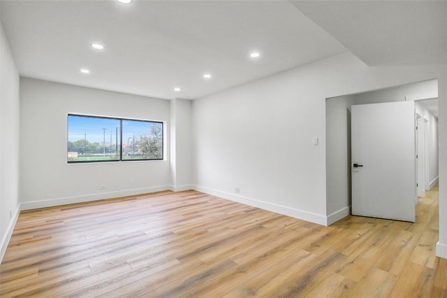 2929 Buffalo Speedway A204, Houston, TX 77098