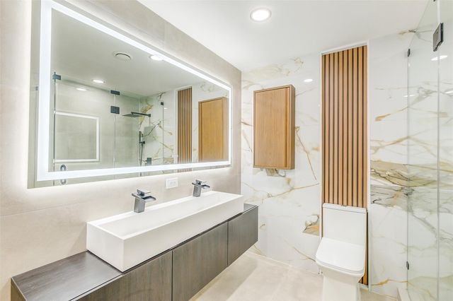 2929 Buffalo Speedway A204, Houston, TX 77098