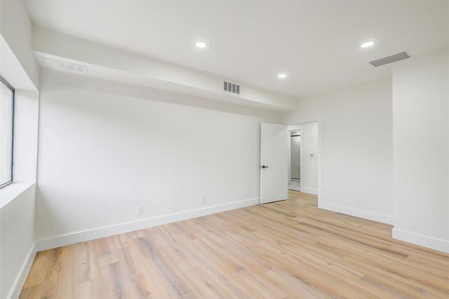 2929 Buffalo Speedway A204, Houston, TX 77098