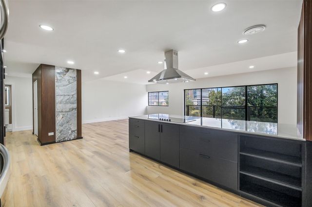 2929 Buffalo Speedway A204, Houston, TX 77098