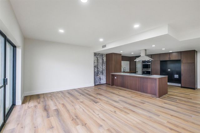 2929 Buffalo Speedway A204, Houston, TX 77098