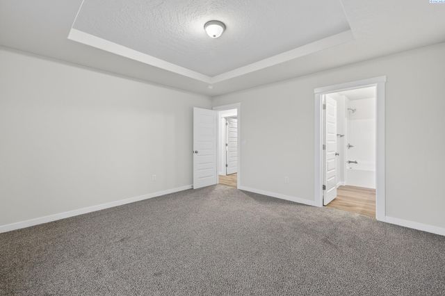 609 E Eureka Ave, Pasco, WA 99301