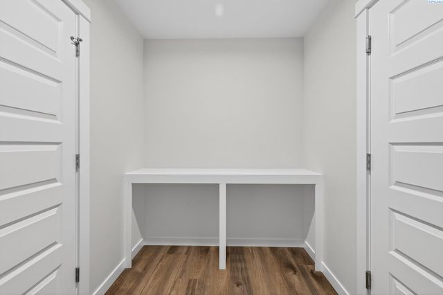 609 E Eureka Ave, Pasco, WA 99301