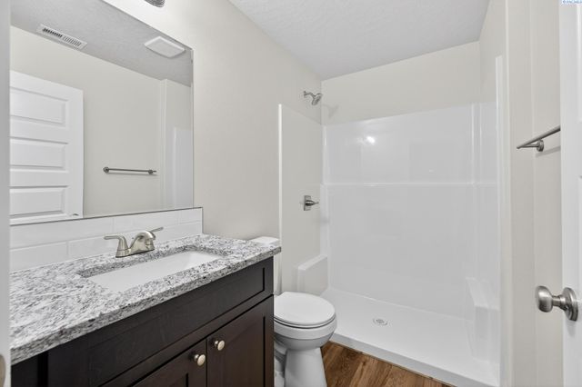 609 E Eureka Ave, Pasco, WA 99301