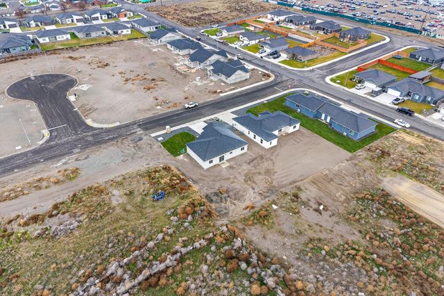 609 E Eureka Ave, Pasco, WA 99301