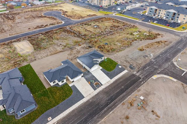 609 E Eureka Ave, Pasco, WA 99301