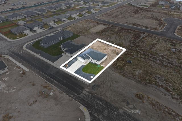 609 E Eureka Ave, Pasco, WA 99301