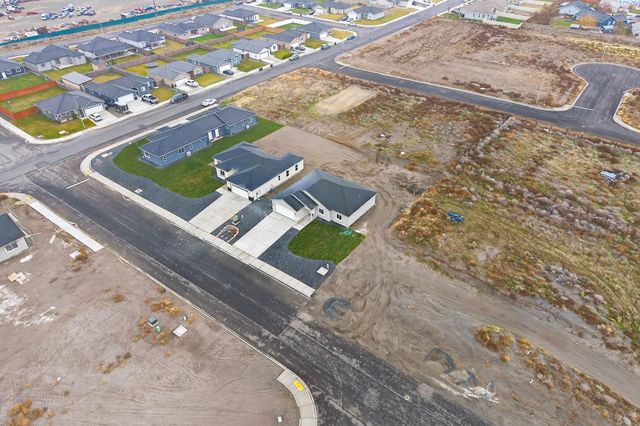 609 E Eureka Ave, Pasco, WA 99301