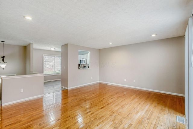 1038 Robmeyer Drive, Columbus, OH 43207