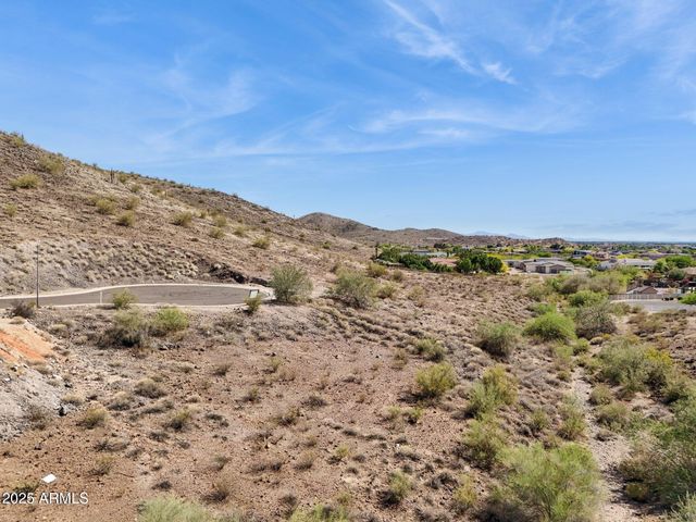 6156 W ALAMEDA Road 12, Glendale, AZ 85310