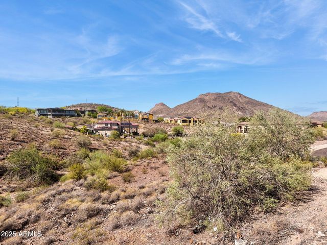 6156 W ALAMEDA Road 12, Glendale, AZ 85310