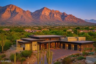 6156 W ALAMEDA Road 12, Glendale, AZ 85310