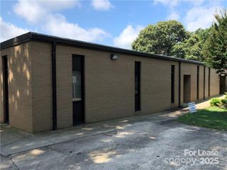 352 2nd Street NW, Hickory, NC 28601