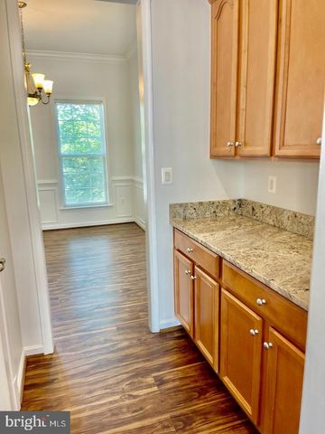 2405 CYPRESS GREEN LN, Herndon, VA 20171