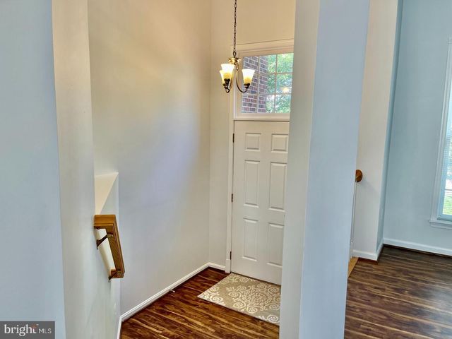 2405 CYPRESS GREEN LN, Herndon, VA 20171