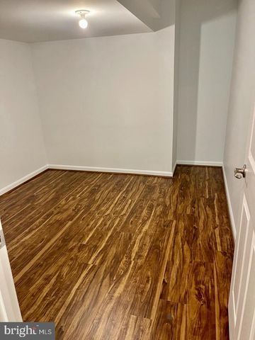 2405 CYPRESS GREEN LN, Herndon, VA 20171