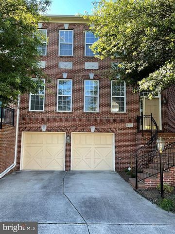 2405 CYPRESS GREEN LN, Herndon, VA 20171