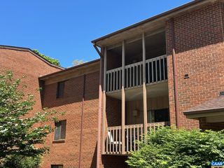 125 Turtle Creek Rd Apt 9, Charlottesville, VA 22901
