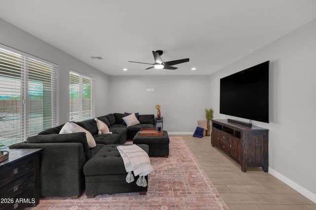 7965 S ABBEY Lane, Gilbert, AZ 85298