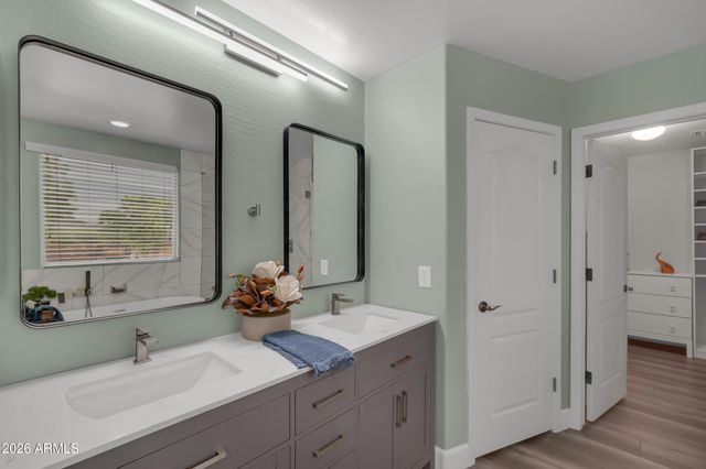 7965 S ABBEY Lane, Gilbert, AZ 85298