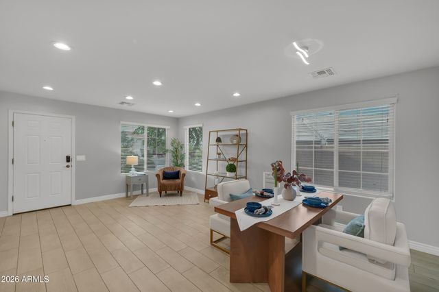 7965 S ABBEY Lane, Gilbert, AZ 85298