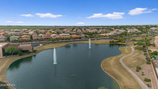 7965 S ABBEY Lane, Gilbert, AZ 85298