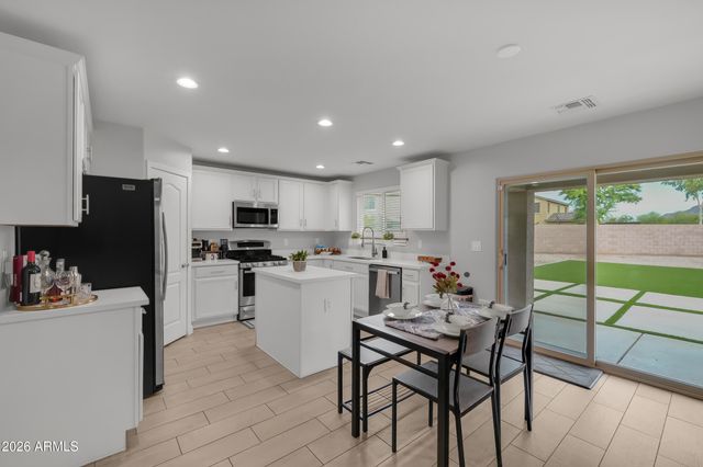 7965 S ABBEY Lane, Gilbert, AZ 85298