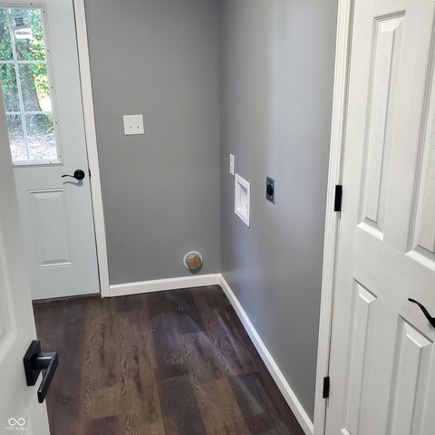 358 S Oak Street, Austin, IN 47102